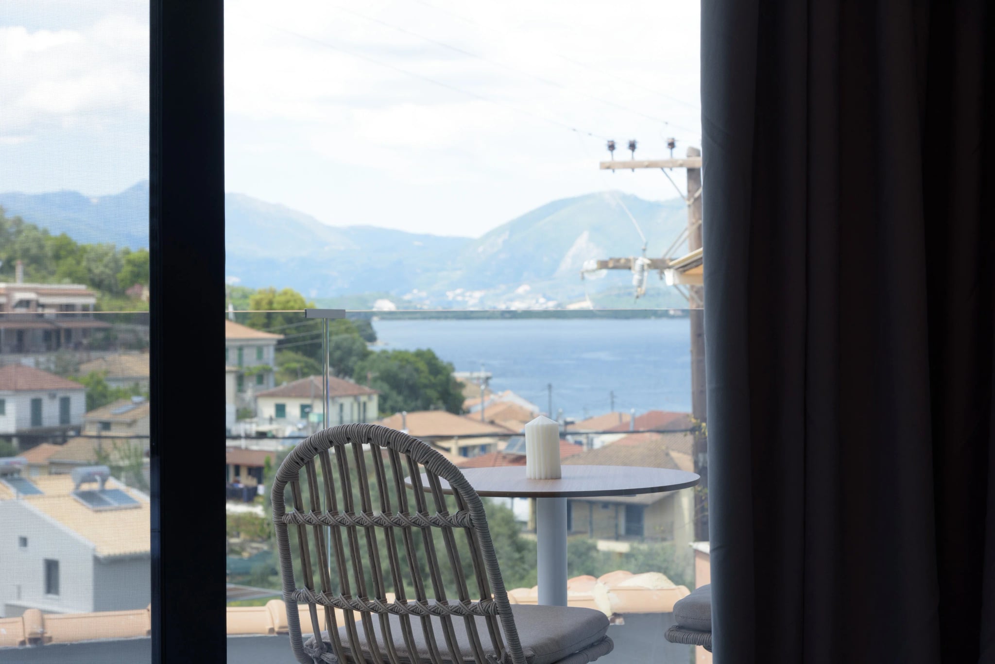 Room 6 - Deluxe Sea View Room